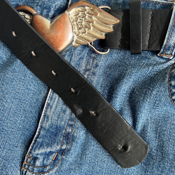 Winged Heart Buckle on Dark Brown Leather Belt 1 1/2" Wide - Picture 9 of 10